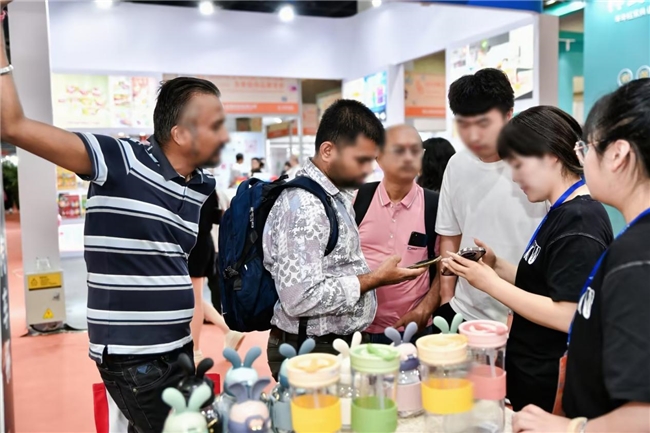 2025義烏禮品展：源頭好貨現場高效對接，IP+包裝新勢能引爆多場景采購